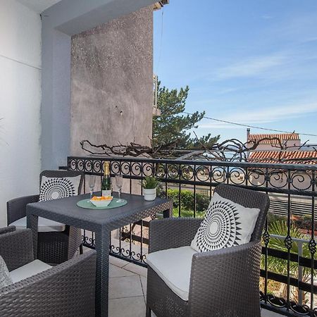 Apartmani Tena Selce Eksteriør bilde