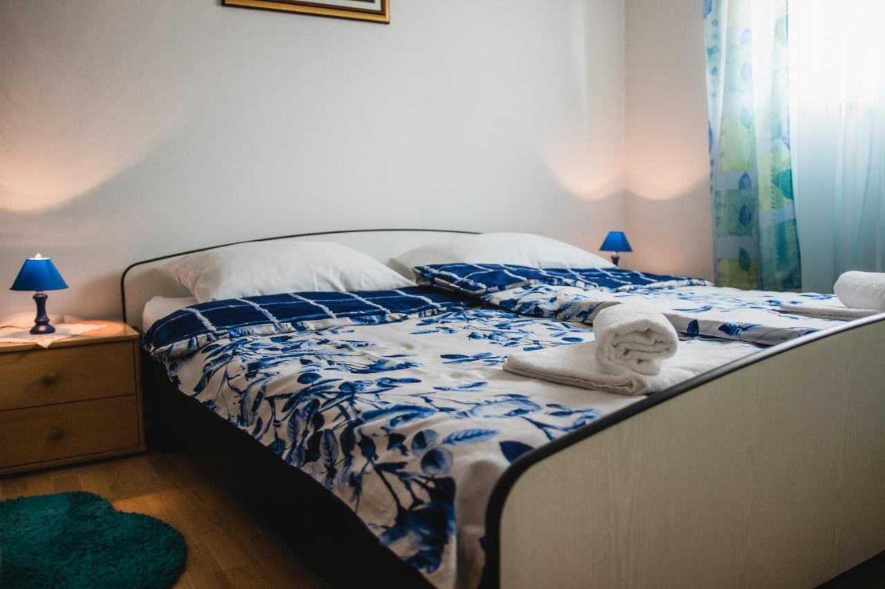 Apartmani Tena Selce Eksteriør bilde