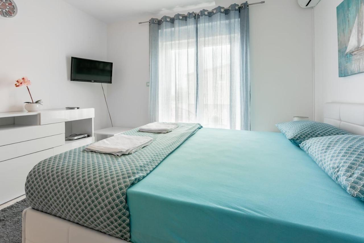 Apartmani Tena Selce Eksteriør bilde