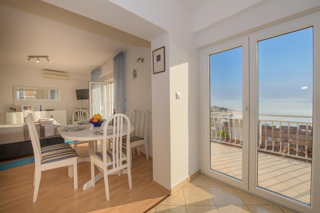 Apartmani Tena Selce Eksteriør bilde