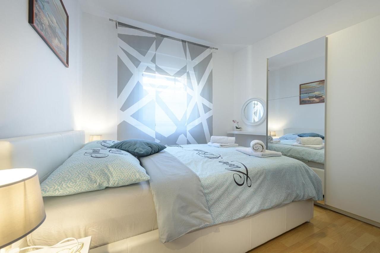 Apartmani Tena Selce Eksteriør bilde